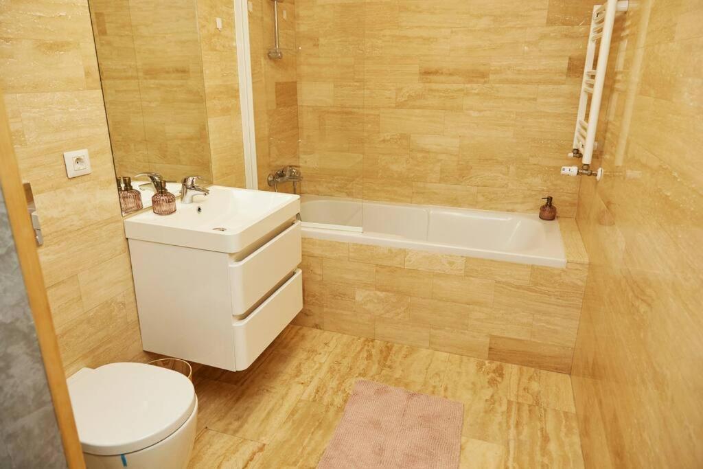 Vernescu Luxury Residence 2 Бухарест Экстерьер фото