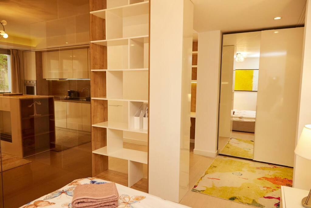 Vernescu Luxury Residence 2 Бухарест Экстерьер фото